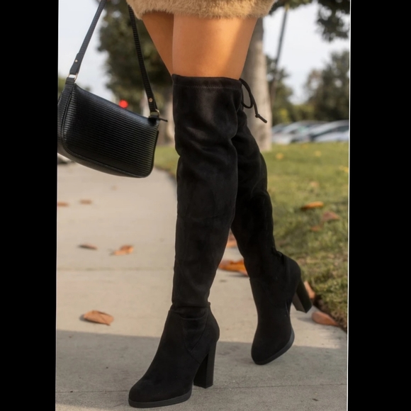 Just In 🖤 the next night black boot over knee - Picture 3 of 5